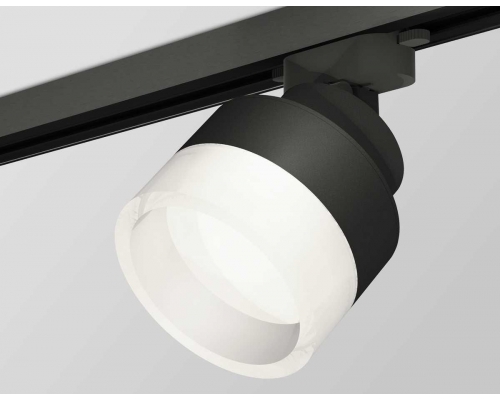 Комплект трекового светильника Ambrella light Track System XT (A2526, A2106, C8102, N8401) XT8102020